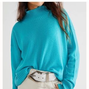 Free People Poppy Cashmere Turtleneck in
Turquoise Sky Size Small